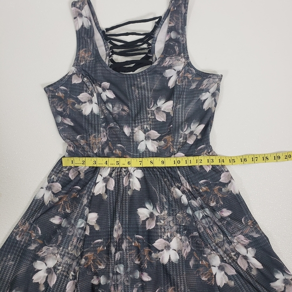 5/$12Jessica Simpson Lace-Up Cutout Back Dress - Picture 8 of 11